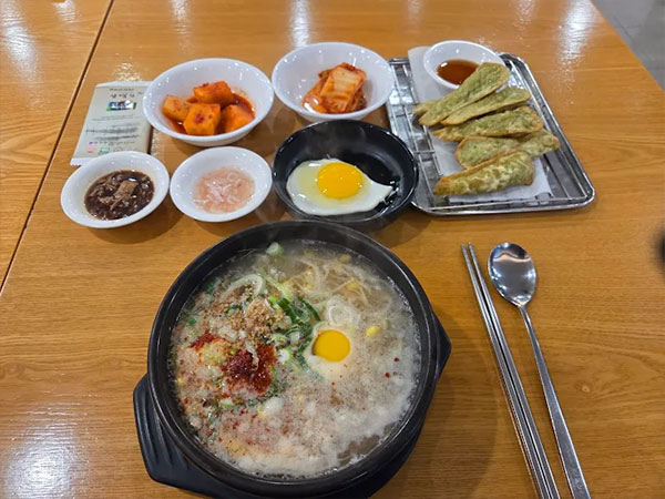 전주시 완산구 삼백집 대표 음식