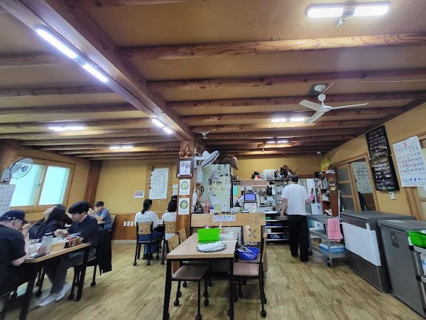 인제군 남북면옥 내부 인테리어