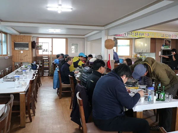 평창군 황태덕장 내부 인테리어