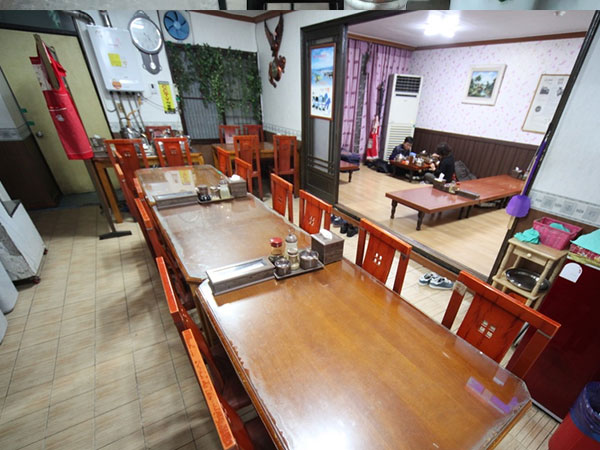 춘천시 함흥냉면옥 내부 인테리어