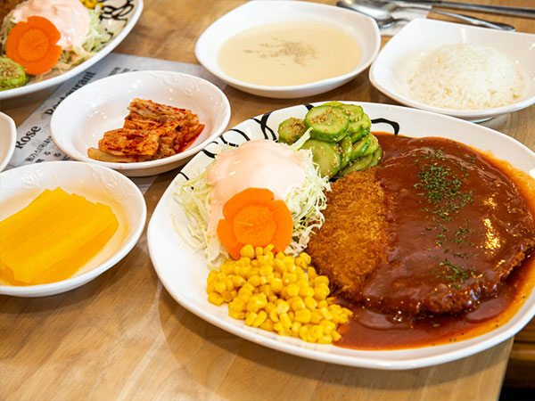 고성군 장미경양식 대표 음식