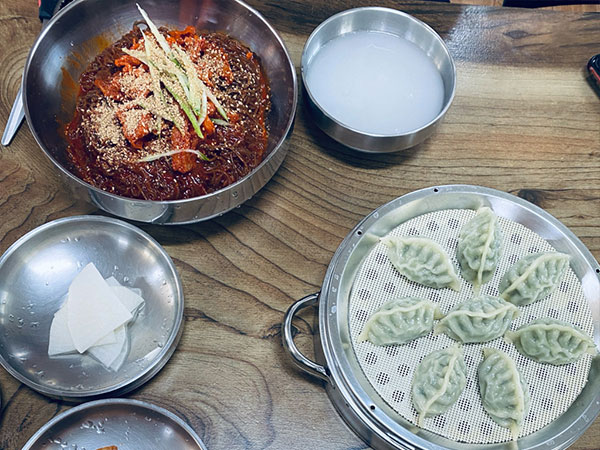 동해시 딸부자막국수 대표 음식