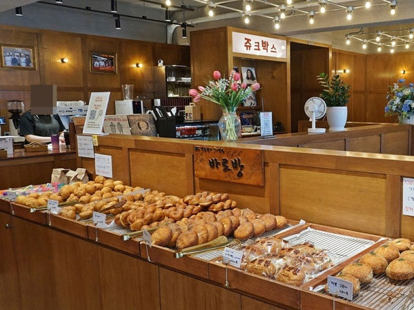 강릉시 바로방 내부 인테리어