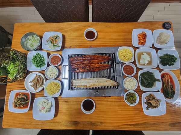 아산시 옛날돌집장어 대표 음식