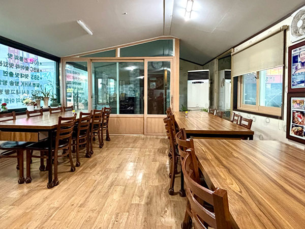금산군 저곡식당 내부 인테리어