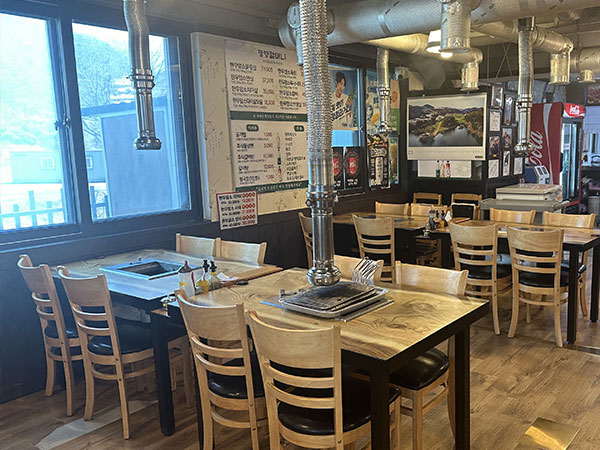 금산군 평양할머니집 내부 인테리어