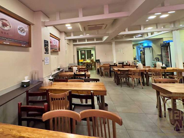 중구 명동교자 본점 내부 인테리어