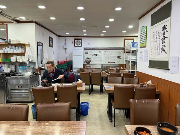 중구 은호식당 내부 인테리어