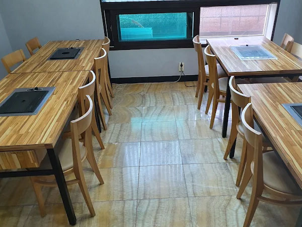 예산군 금강장어 내부 인테리어