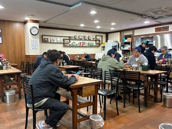 중구 하동관 명동본점 내부 인테리어