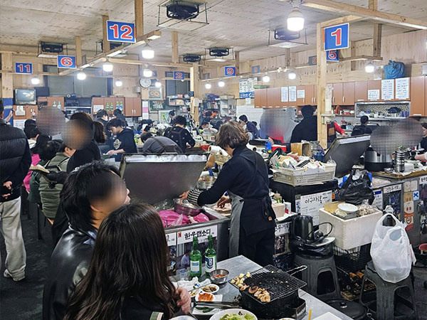 중구 백화양곱창 내부 인테리어