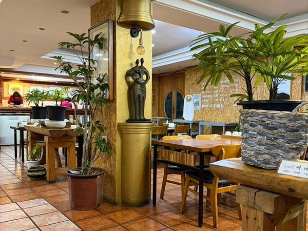 동구 꽃담 내부 인테리어