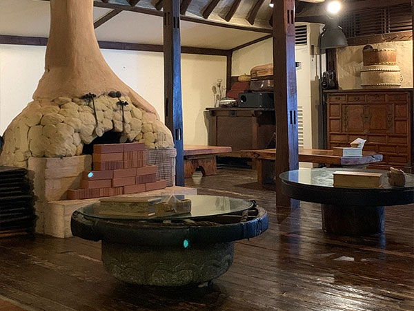 동구 황톳길 본점 내부 인테리어