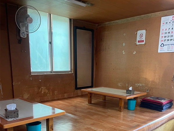 북구 군위통닭식당 내부 인테리어