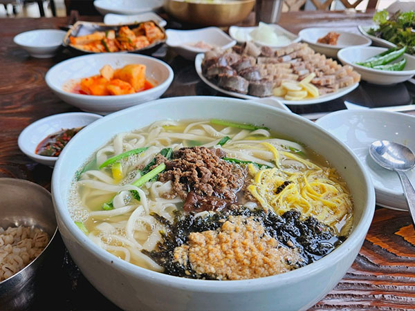 동구 고향집칼국수 대표 음식