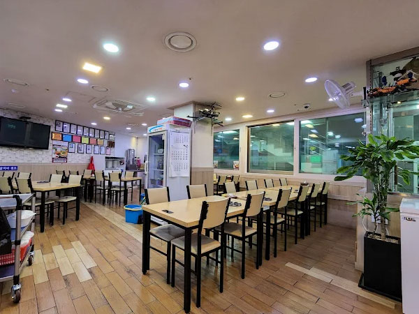 강서구 공항칼국수 내부 인테리어