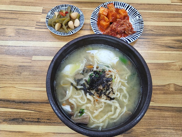 제주시 옛날동문시장칼국수 대표 음식