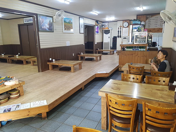 서귀포시 벌집식당 내부 인테리어