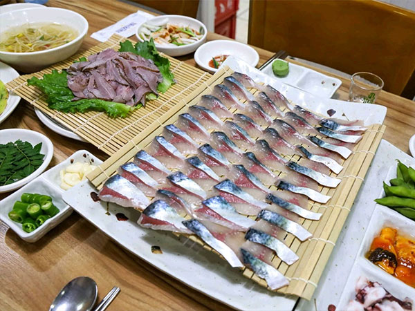 서귀포시 자리돔횟집 대표 음식