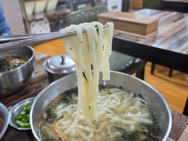 포항시 남구 할매손칼국수 칼국수