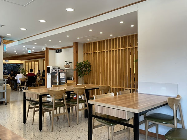 경주시 경주명동쫄면 내부 인테리어