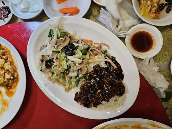 동화반점 잡채밥