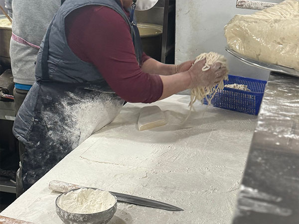 고향손국수 주방