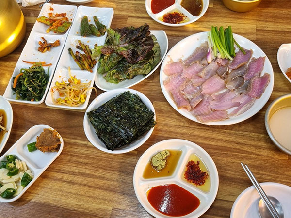 일경식당 홍어 삼합