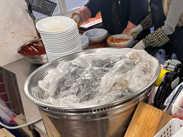 윤옥연할매떡볶이 본점 주방