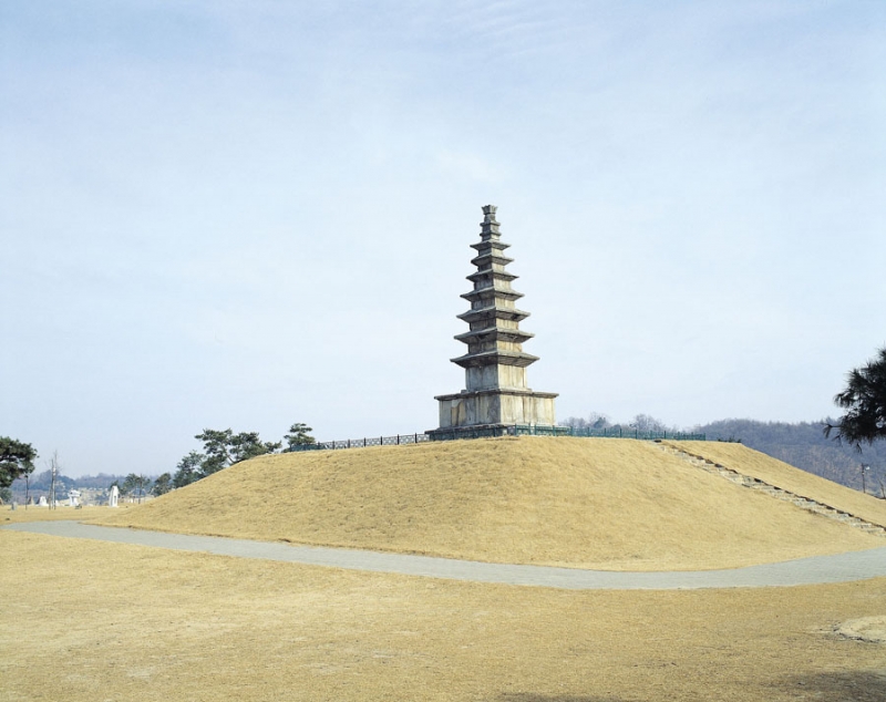 충주 탑평리 칠층석탑 (忠州 塔坪里 七層石塔)