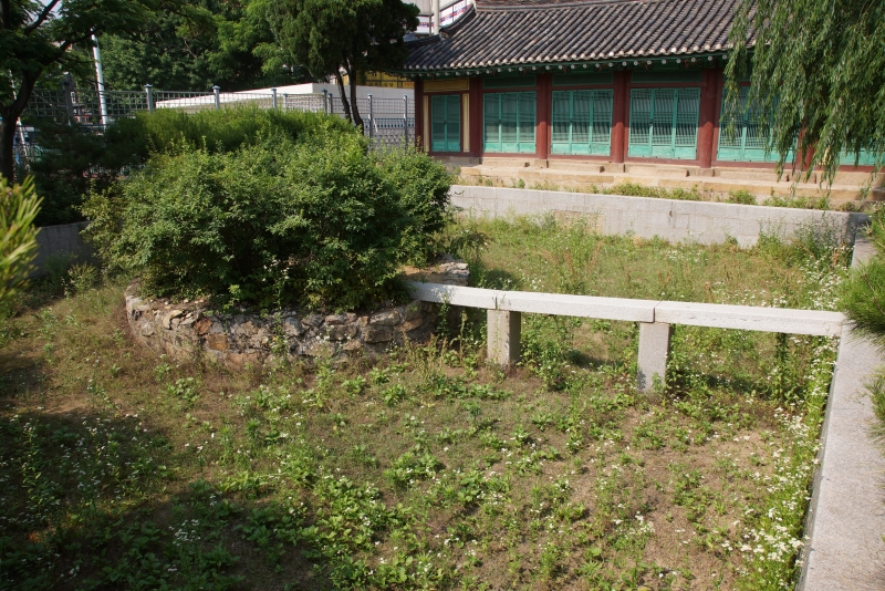 욕은지 (浴恩池)